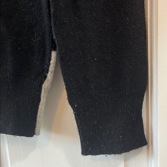 J. Crew Gray and Black Crew Neck Wool Blend Sweater with Bow Pattern - Size S - Picture 14 of 16